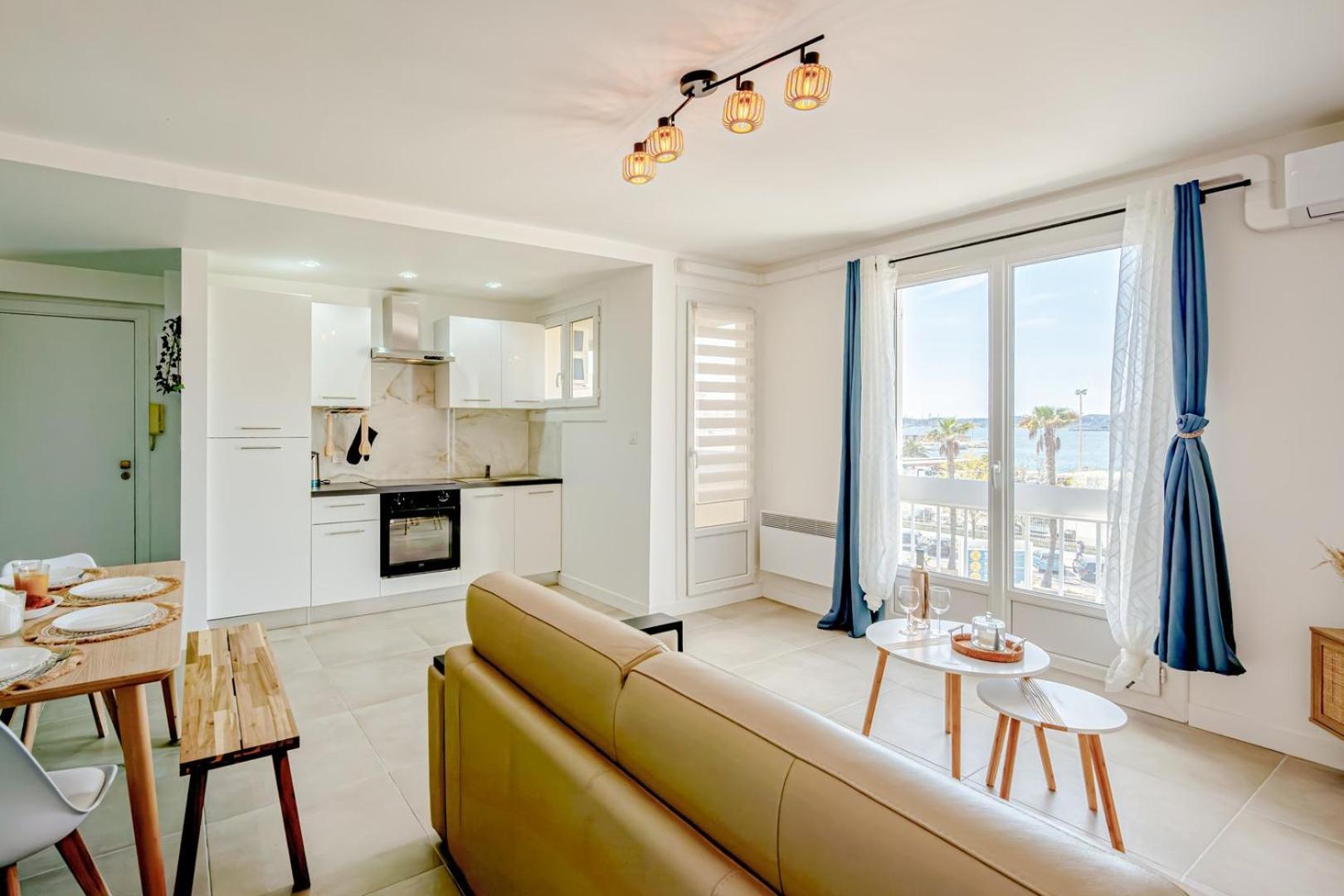 Air-Conditioned Apartment - Sea View Port Тулон Экстерьер фото